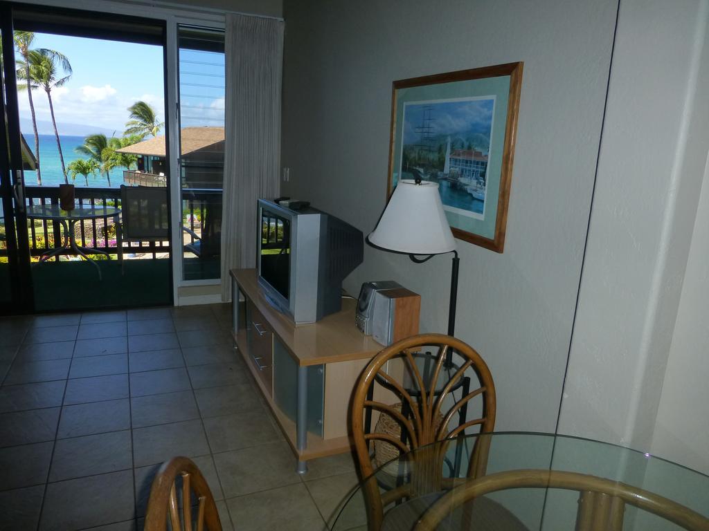 Mahina Surf 220 By Redawning Aparthotel Lahaina Kültér fotó